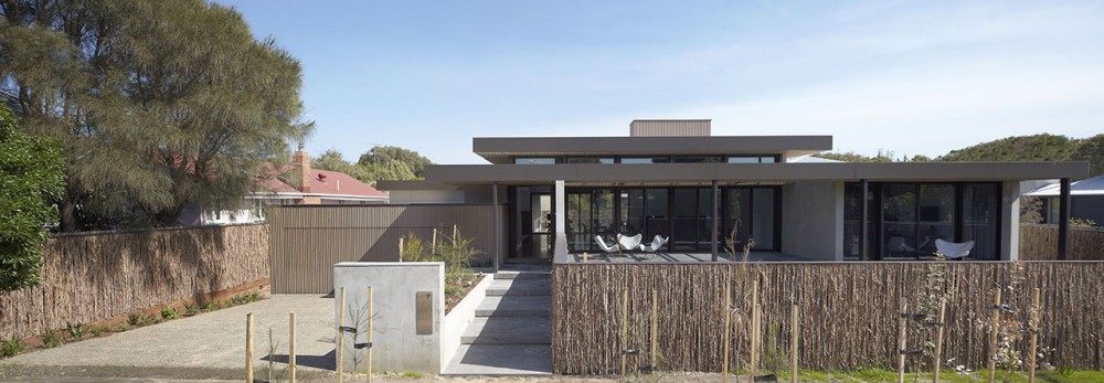 500868f028ba0d33d4000085_bellarine-peninsula-house-inarc-architects_image_1-1000x347.jpg