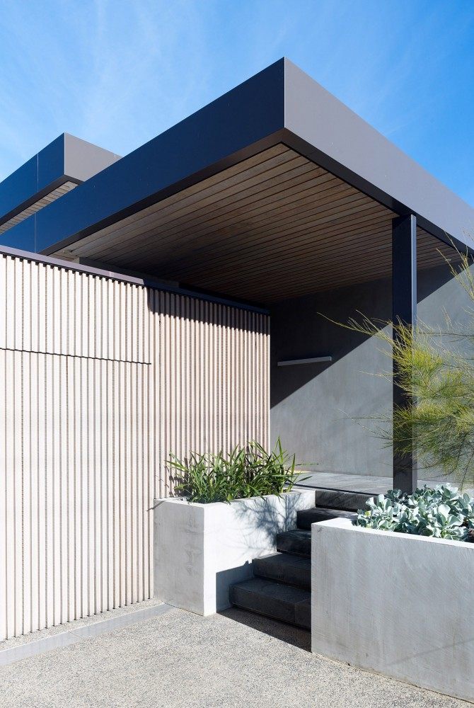 500868fc28ba0d33d4000088_bellarine-peninsula-house-inarc-architects_image_4-670x1000.jpg