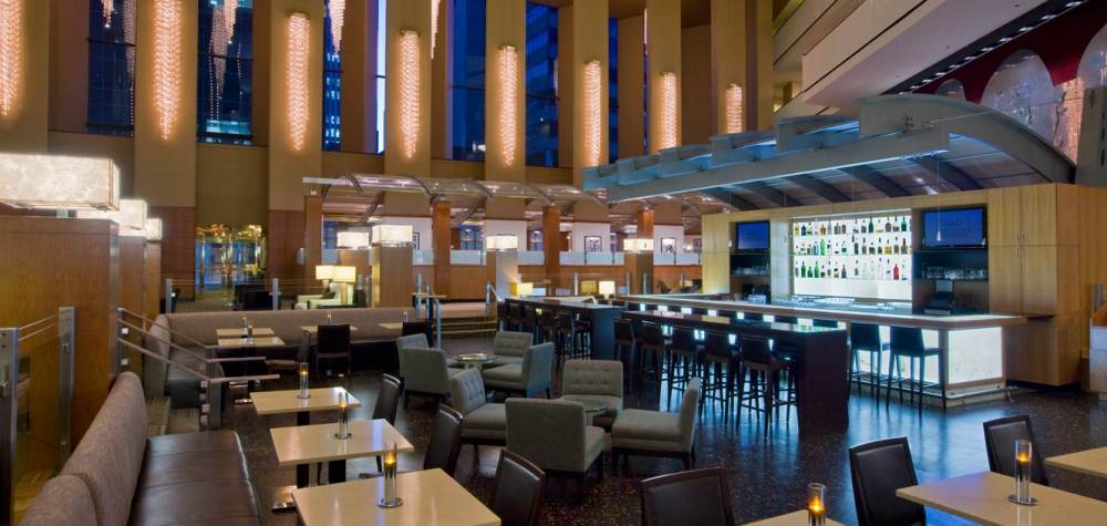 休斯敦凯悦酒店 Hyatt Regency Houston_lobbibar.jpg