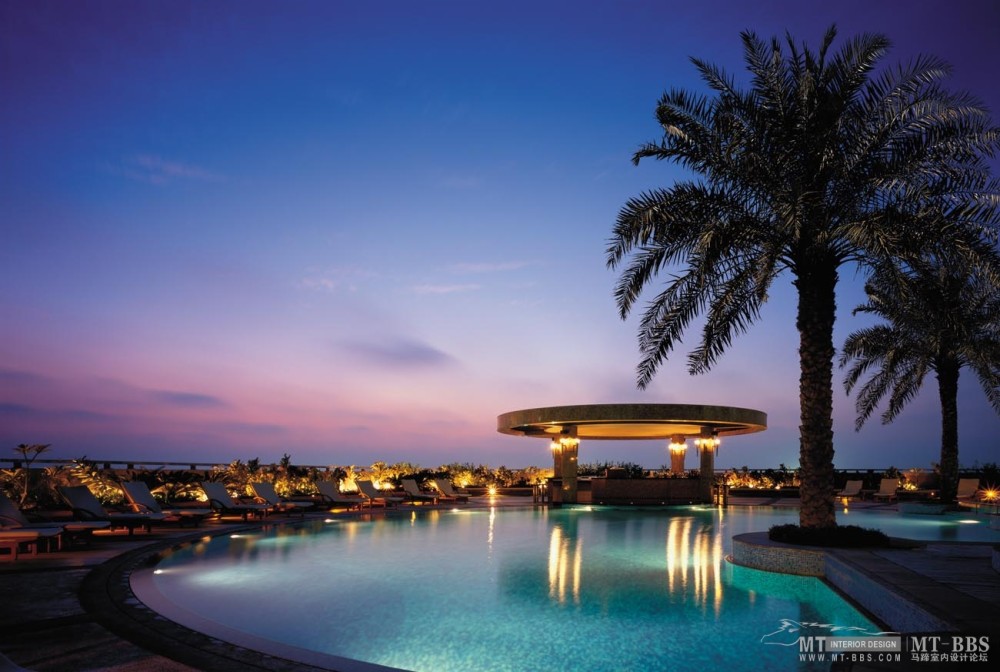 迪拜香格里拉大酒店(官方高清摄影) Shangri-La Hotel Dubai_SLDB-Resort-style-Swimming-Pool-(Night).jpg