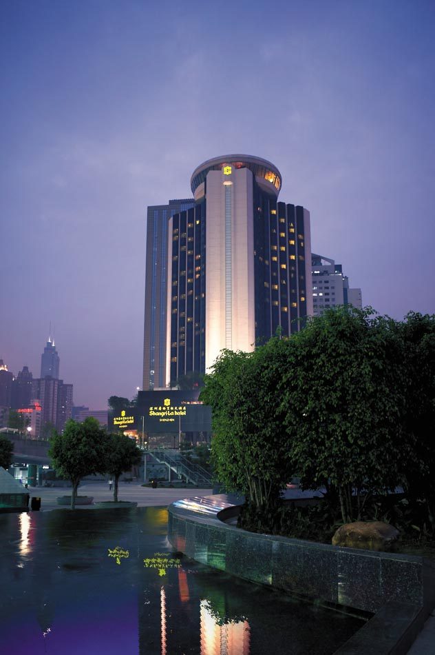 深圳香格里拉大酒店(官方摄影) Shangri-La Hotel Shenzhen_(AB) 09e004h - Exterior View - Evening time.jpg