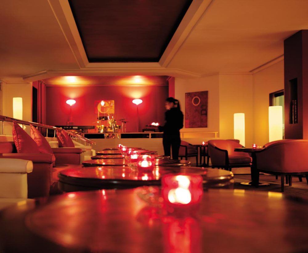 马尼拉艾莎香格里拉大酒店 Edsa Shangri-La_(N)25f022h - E\'s Bar.jpg