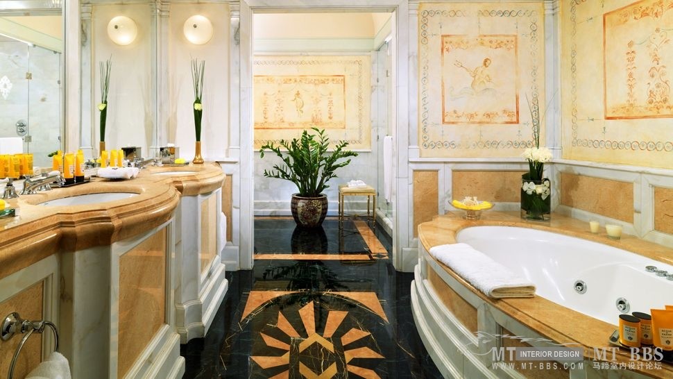 罗马瑞吉大酒店 The St. Regis Rome_003457-09-Designer-Suite-Bathroom.jpg