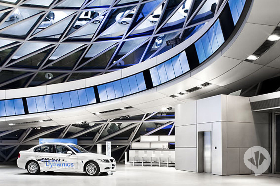 BMW "The car is the star"-宝马展示设计_DP_IMG_BMW-Welt_Fahrzeugausstellung_01.jpg