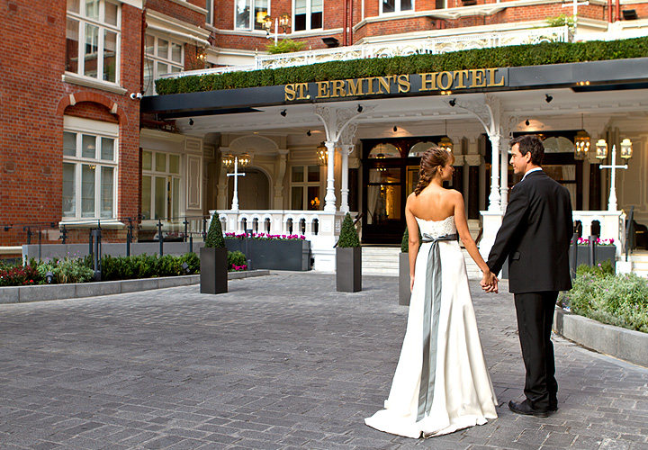 St. Ermin’s Hotel(美憬阁典藏圣埃尔敏酒店) - London_weddingcourtyard.jpg