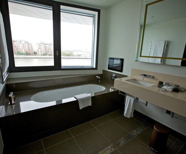Hotel Verta by Rhombus_Bathroom.jpg
