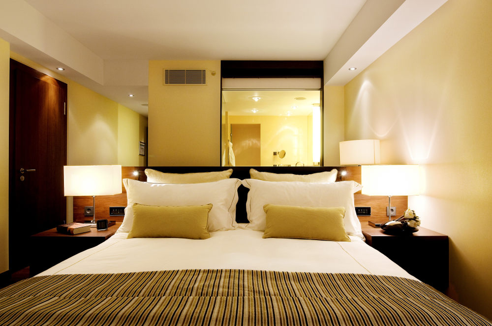 德国法兰克福卓美亚酒店 Jumeirah Frankfurt_Jumeirah_Frankfurt_-_Deluxe_Room.jpg