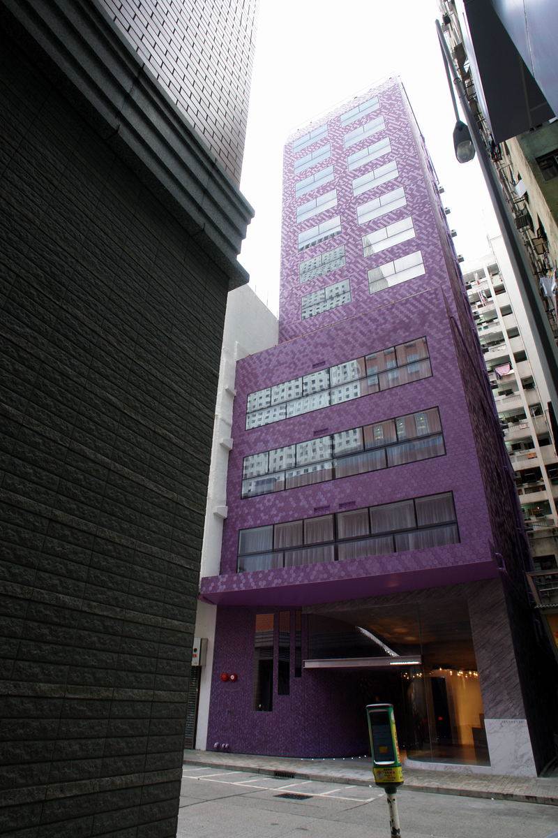 香港湾仔轩尼诗道 Hotel V_Hotel-V_studio-OFF_plusMOOD_facade-2.jpg