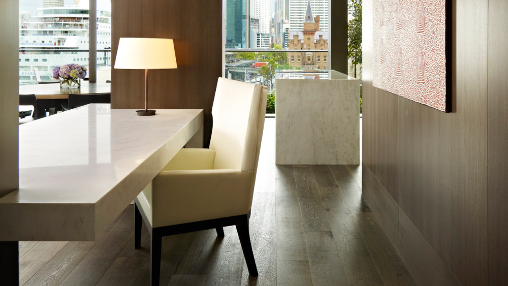 悉尼柏悦酒店 Park Hyatt Sydney_SYDPH_P120_Sydney_Suite_Desk_53698_1280x720.jpg