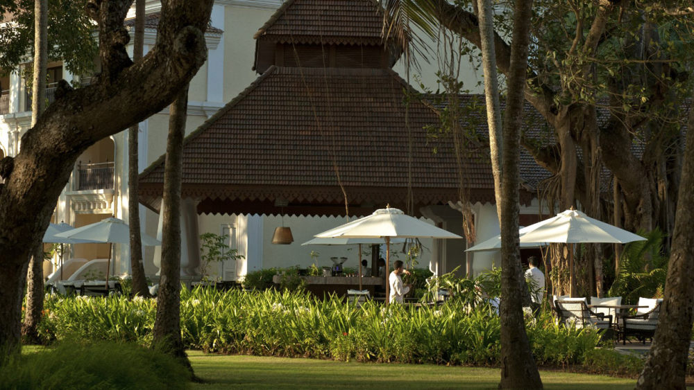 印度果阿君悦酒店 Grand Hyatt Goa_GOAGH_P0074_Pool_Bar_and_Gr.jpg