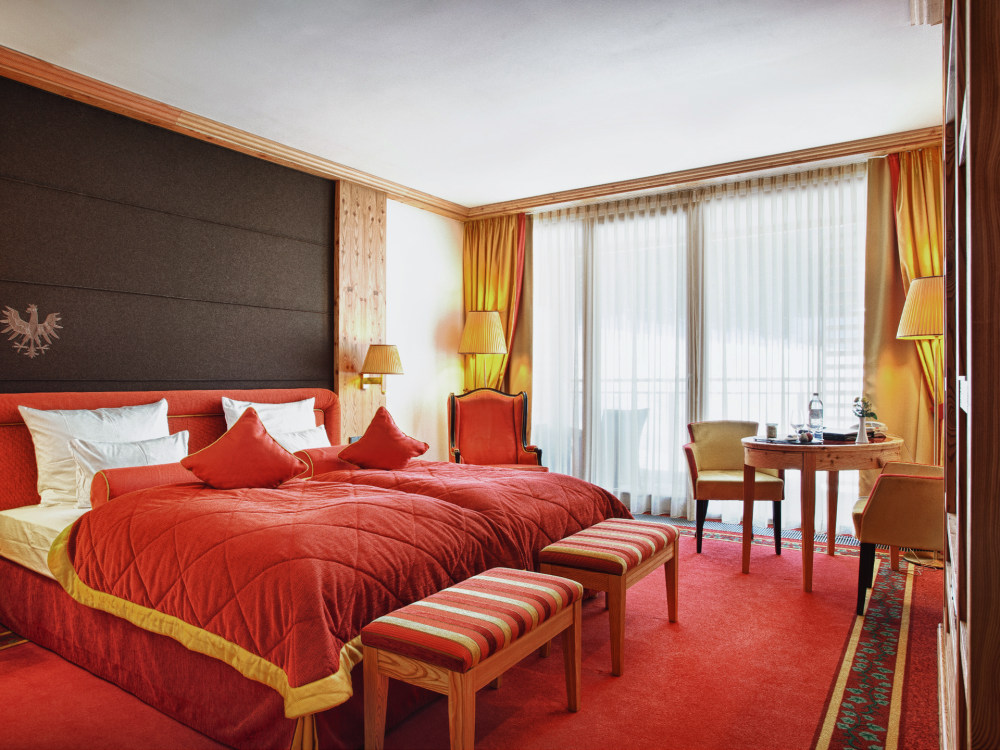 奥地利达斯蒂罗尔凯宾斯基酒店 Kempinski Hotel Das Tirol_Print_INN1-Deluxe-Room.jpg