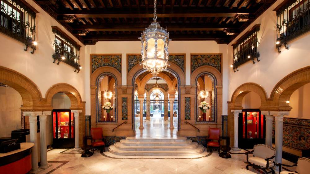 西班牙塞维利亚阿方索十三世酒店 Hotel Alfonso XIII, Seville_HDHotelAlfonsoXIIISevilleLobby.jpg