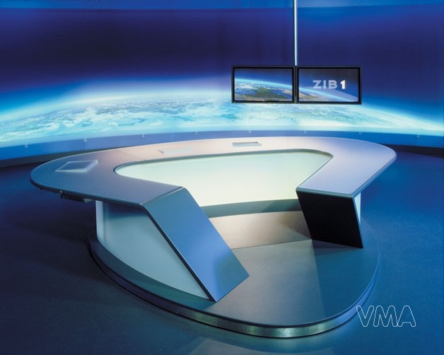 Veech-VMA-ORFNewsroom2002-w04.jpg
