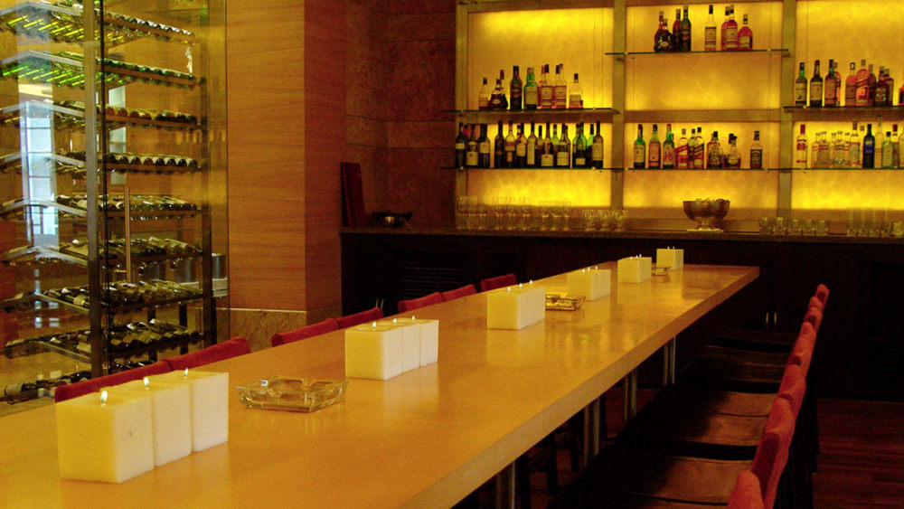 孟买君悦酒店 Grand Hyatt Mumbai_The_Bar_21524_med.jpg