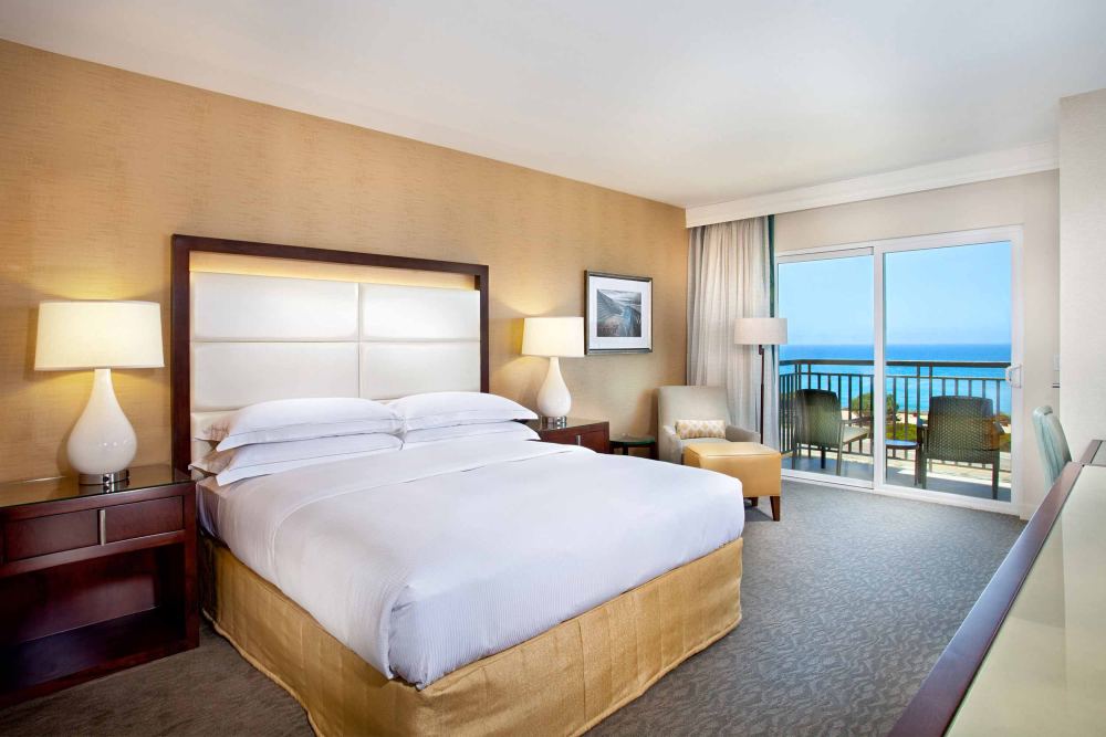 希尔顿卡尔斯巴德海滨度假村_HiltonCarlsbadK1SVFullOVUpperFloor_HR.jpg