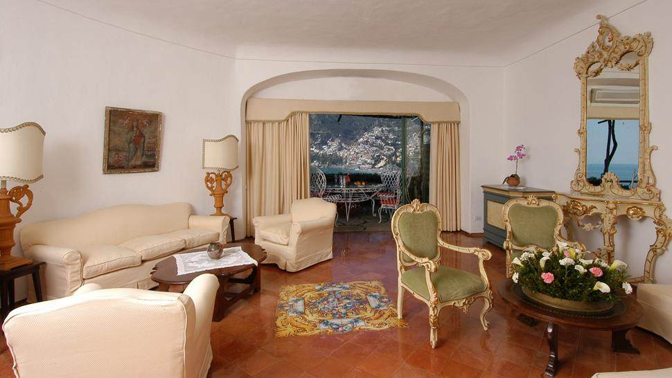 Il San Pietro di Positano 意大利_003345-04-bedroom-sitting-room.jpg