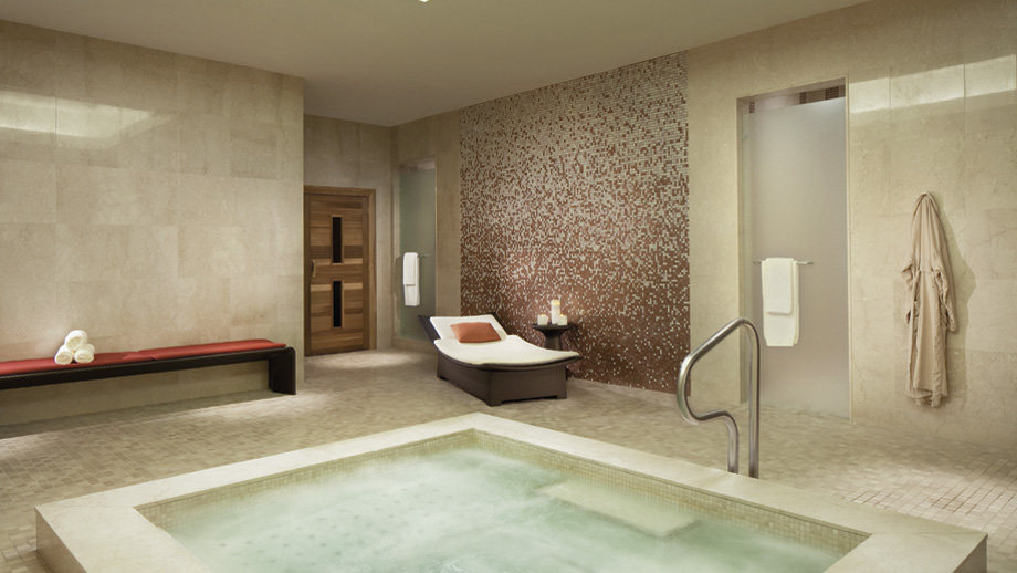 多伦多丽思卡尔顿酒店(The Ritz-Carlton,Toronto )_Steam, Sauna, Green Tea Infused Vitality Pools and Three Relaxation Lounges (Men.jpg