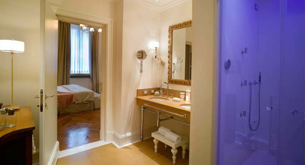 佛罗伦萨Relais Santa Croce酒店_2873_suite_depepi_bathroom_santacroce_florence.jpg