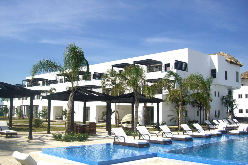 伯利兹圣佩德罗Las Terrazas Resort_Patio-Suites-View.jpg