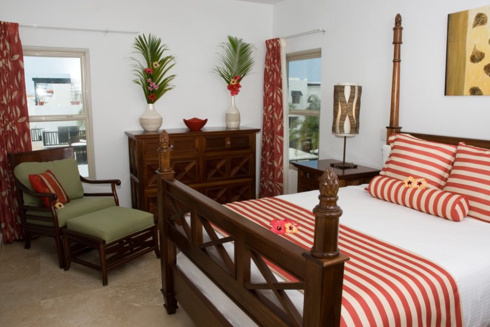 伯利兹圣佩德罗Las Terrazas Resort_Queen-Bed.jpg