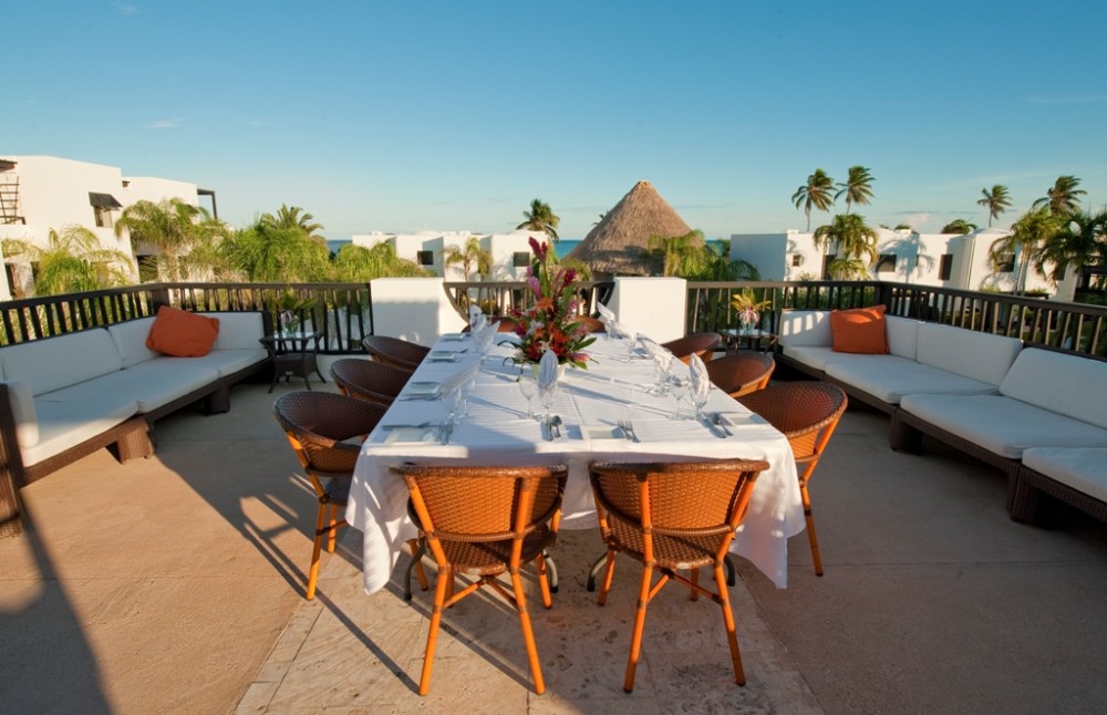 伯利兹圣佩德罗Las Terrazas Resort_Rooftop-Dining.jpg