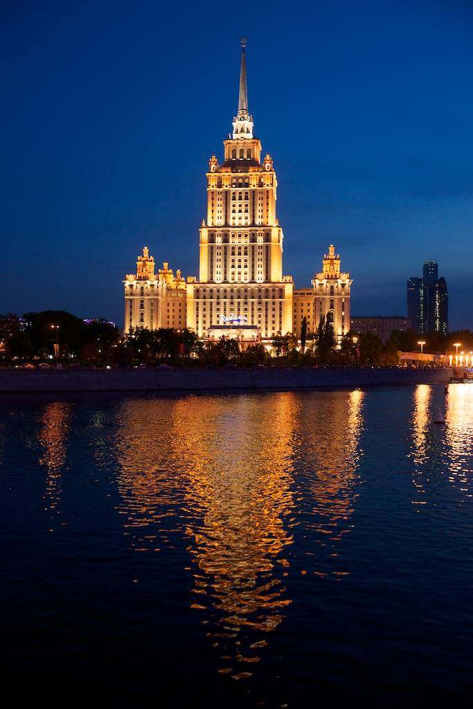 莫斯科雷迪森皇家酒店 Radisson Royal Hotel, Moscow_Exterior.Evening.jpg