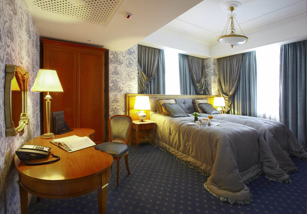 莫斯科雷迪森皇家酒店 Radisson Royal Hotel, Moscow_moscow_radisson_royal_bed_room_s.jpg