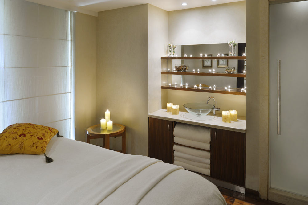 17)Grosvenor House Dubai, Dubai, United Arab Emirates_31)Grosvenor House Dubai—Retreat Spa – Treatment Room 拍攝者 Luxury Collection.jpg