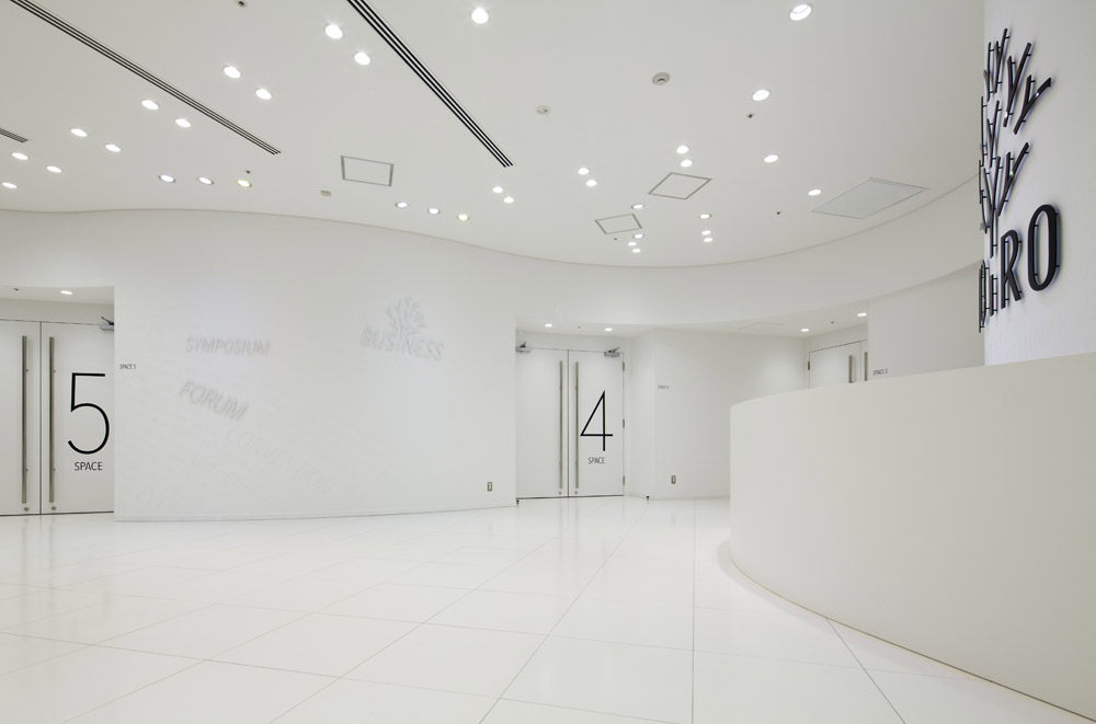 白色空间中的绚丽色彩 – “TOIRO”/ KAMITOPEN 建筑事务所_toior_02.jpg