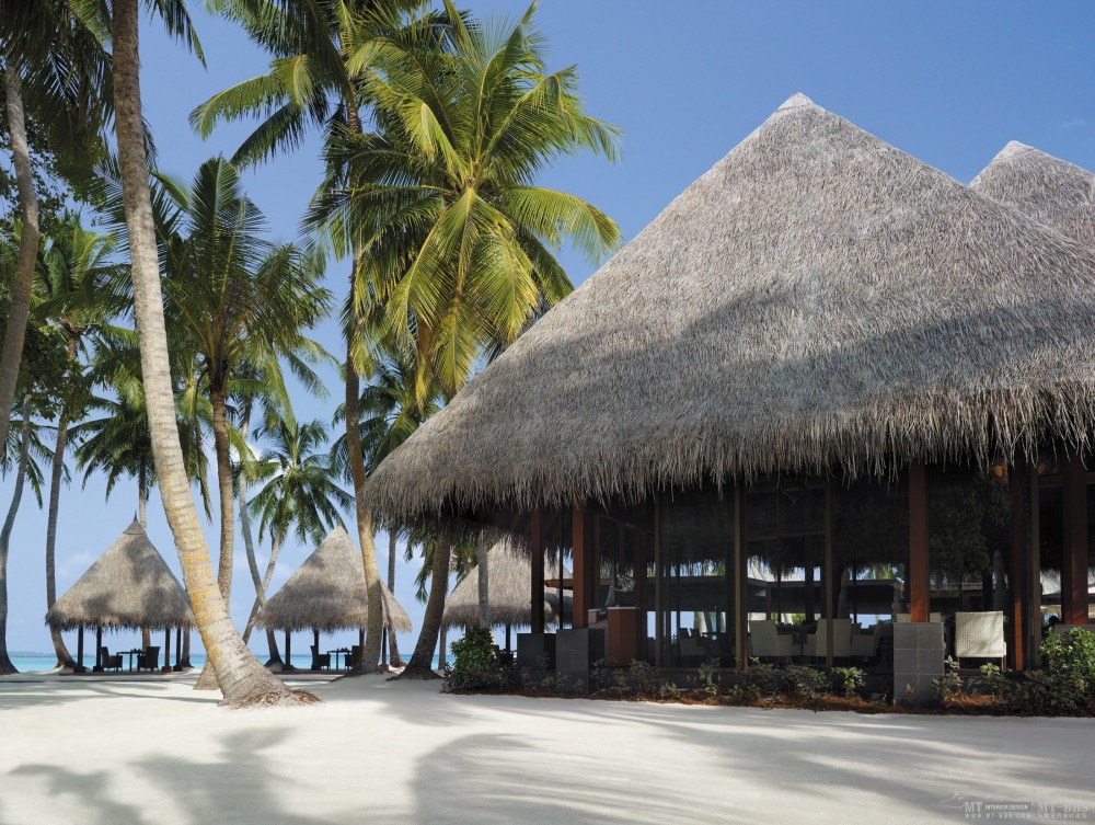 color_shangri_la_hotel_maldives-002.jpg