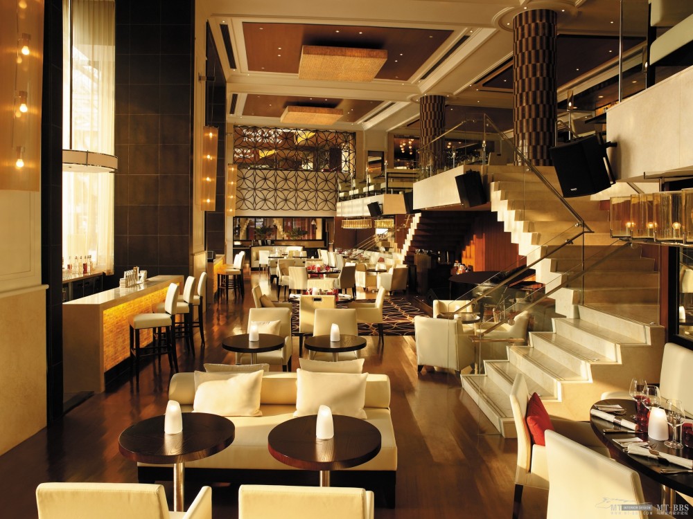 color_taiguomangu_xianggeliladajiudian_canting_jiuba.jpg
