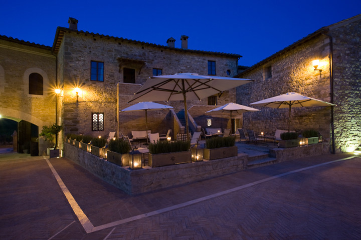 HBA-Castel Monastero酒店 (意大利, 贝拉登加新堡)_(4)View Larger.jpg
