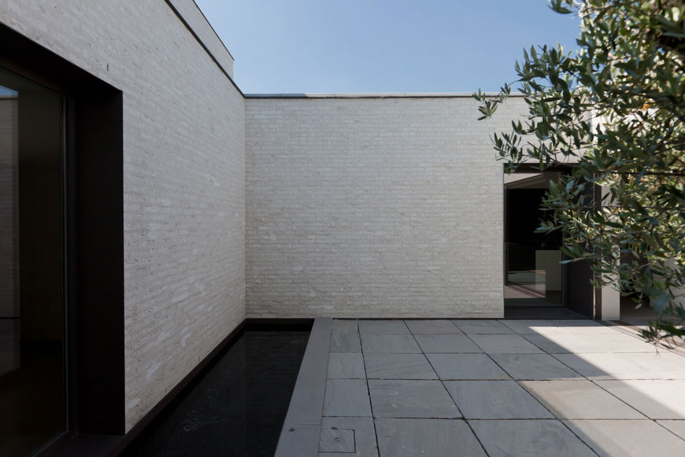比利时 Courtyard House VW_courtyard-house-08.jpg