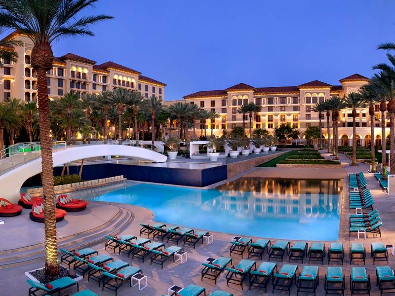 拉斯维加斯绿谷牧场度假酒店 Green Valley Ranch Resort_GV_BackyardDusk_Pool2.jpg