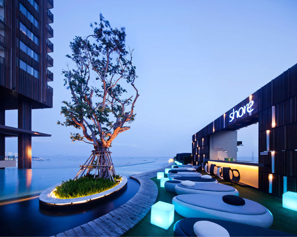 希尔顿Pattaya酒店屋顶泳池_img20120913155451W2x0.jpg
