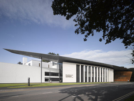 dezeen_Royal-Welsh-College-of-Music-and-Drama-by-BFLS-03.jpg