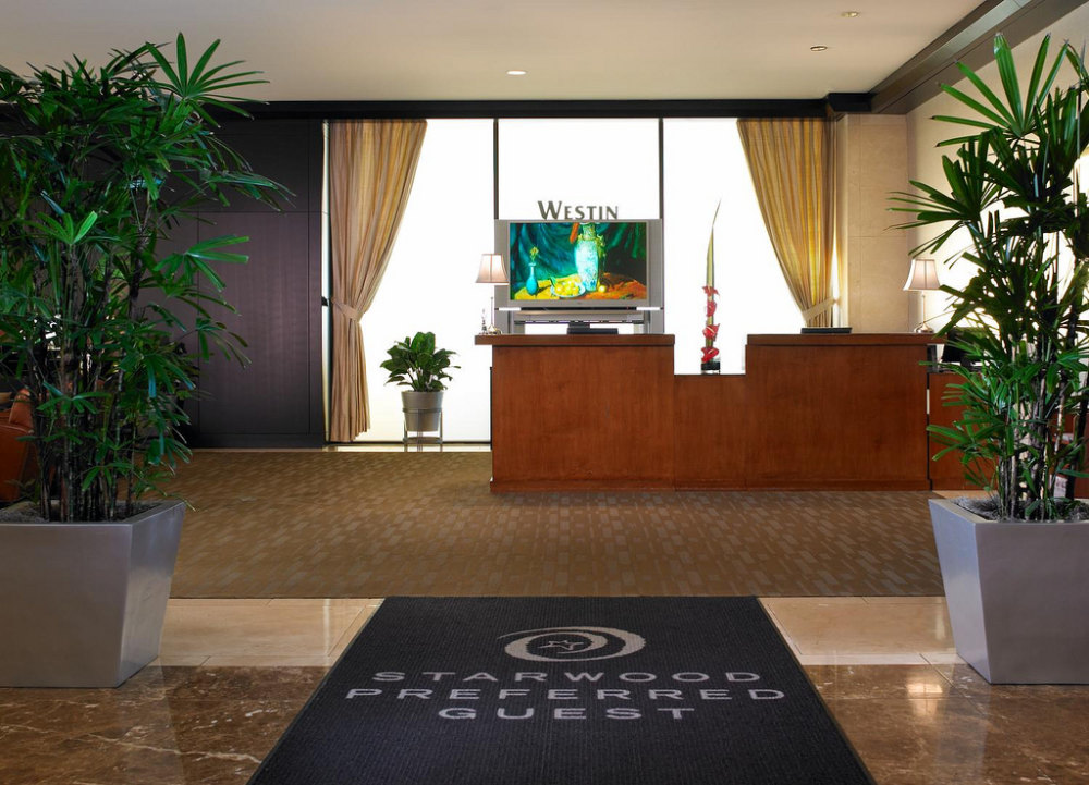 洛杉矶机场威斯汀酒店_11)The Westin Los Angeles Airport—Starwood Preferred Guest Lounge 拍攝者.jpg