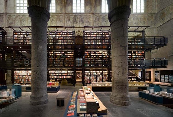 荷兰 Selexyz Dominicanen 书店 -800年的教堂改造而成_1340802325774.jpg