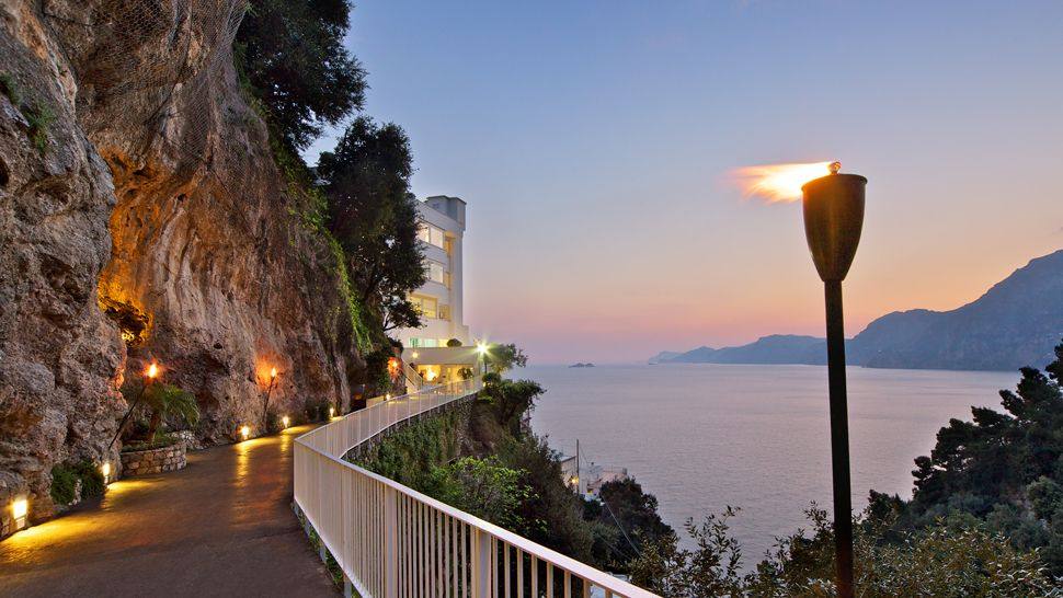 意大利普莱伊亚诺Casa Angelina酒店_002760-17-walkway-cliffs-sea-view.jpg