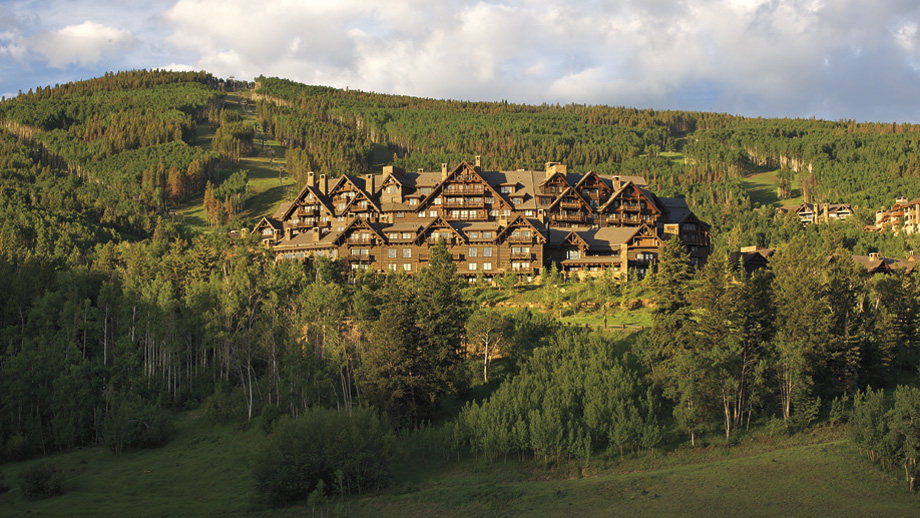 贝切雷卡什丽思卡尔顿酒店 The Ritz-Carlton, Bachelor Gulch_Embark upon summer’s endless, outdoor adventure at our Beaver Creek resort at R.jpg