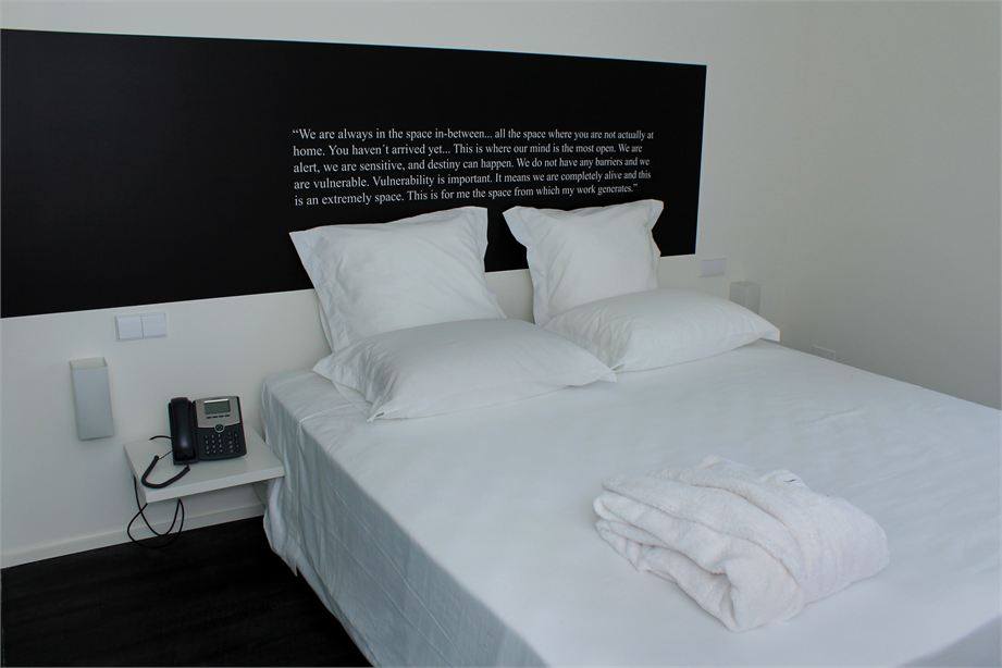 葡萄牙卡米尼亚 Design & Wine Hotel_f4c467a5-7d3e-4377-9f7c-83a349b1471b.jpg