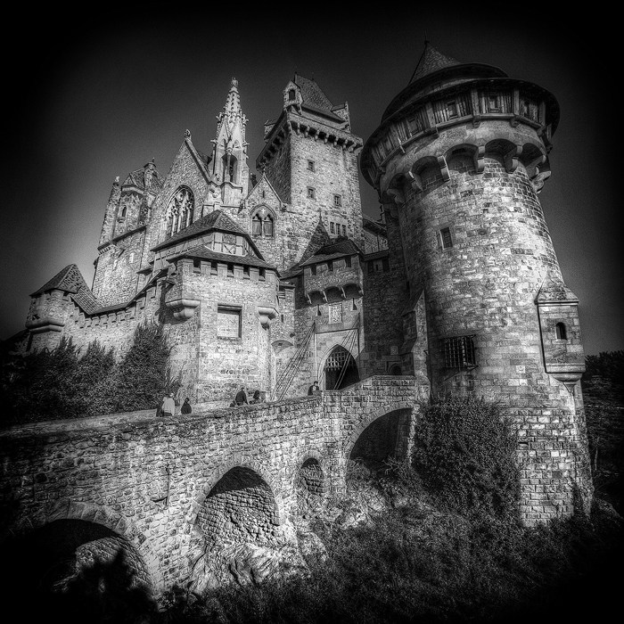 ___burg_kreuzenstein_iii____by_roblfc1892-d36rpfm.jpg