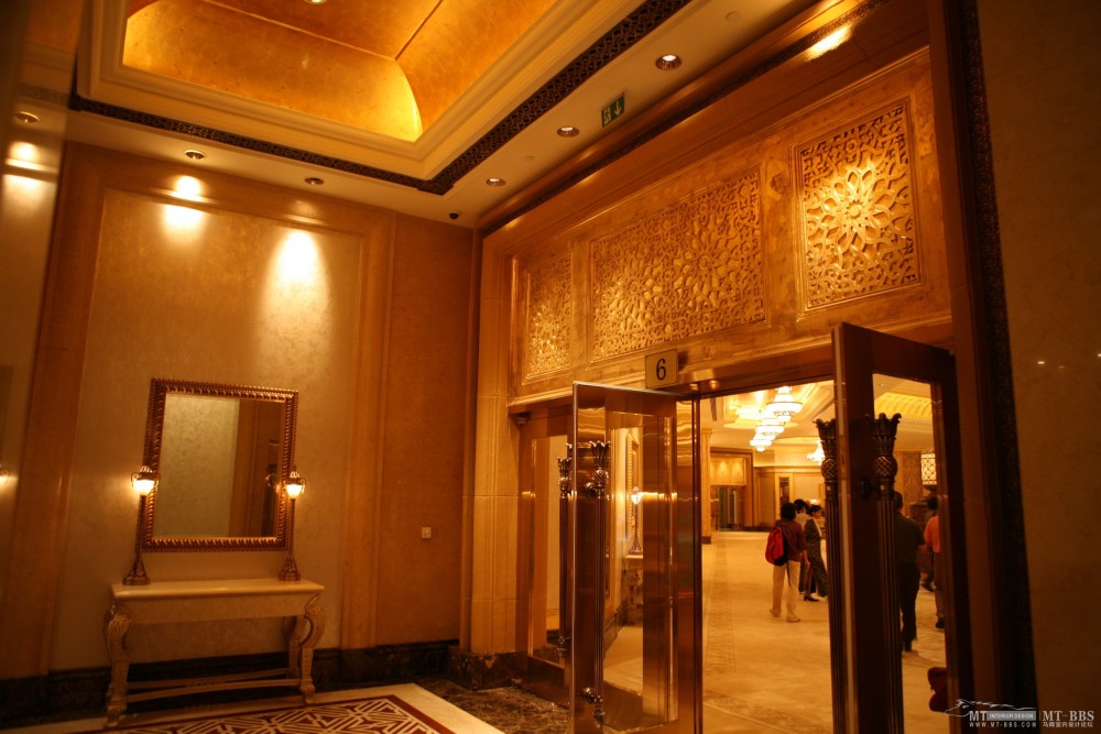 迪拜皇宫酒店_IMG_0189_调整大小.jpg