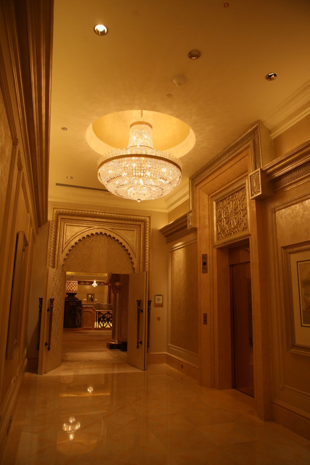 迪拜皇宫酒店总统套房_IMG_0215_调整大小.jpg