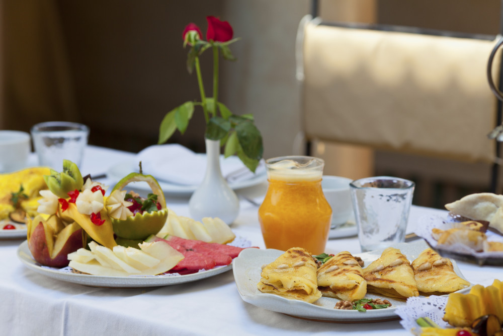 摩洛哥悦椿酒店 Angsana Riads Collection Morocco_34072569-H1-Zaouia_PG_1010_Patio_Breakfast_4615.jpg