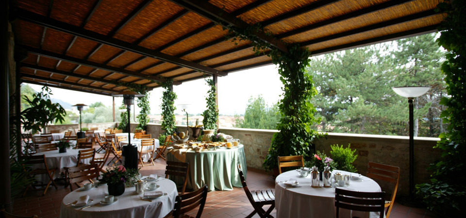 意大利古比奥爱卡普奇尼公园酒店 Park Hotel ai Cappuccini_3terrazza_sala_san_nicola.jpg