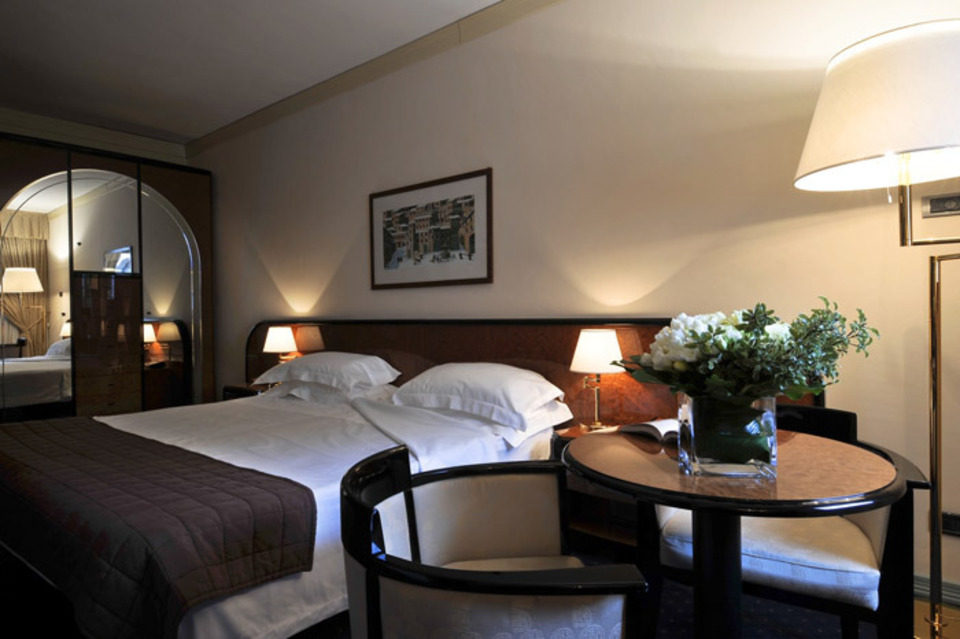 意大利古比奥爱卡普奇尼公园酒店 Park Hotel ai Cappuccini_381_camera_stile_contemporaneo.jpg