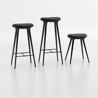 space-hard-wood-high-stool_ias1.jpg