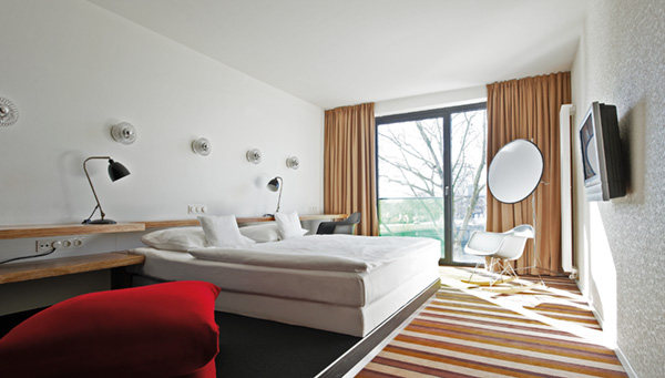 德国不来梅Hotel ÜberFluss/Design Hotels™_018018ueberflussdszimmer_01_1.jpg