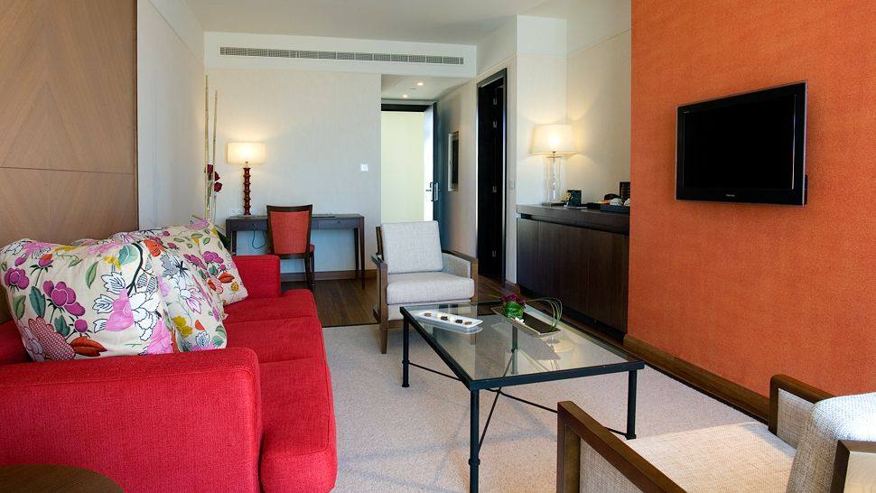 葡萄牙阿尔加维拉各斯Cascade Resort_010389-10-SUITE EUROPEAN STYLE - LIVING AREA.jpg